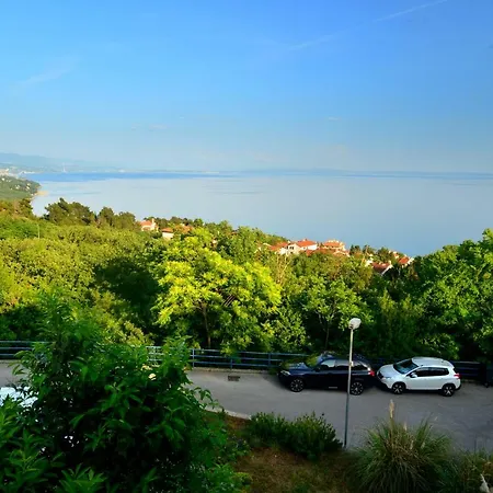 Apartment Apartman M&m Opatija